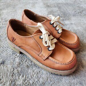 Vasque Lace up Women's Size 7.5 Leather Shoes Goodyear Soles Brown Grunge Core